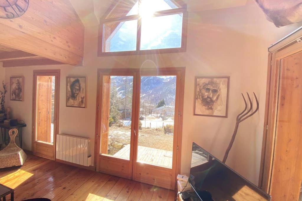 Chalet Le Serre Barbin : Ensoleillé, Confort *